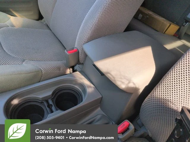 Used 2019 Cayenne Red Metallic Nissan  image 18