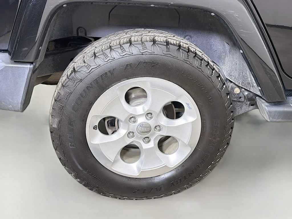 Used 2015 Black Jeep Unlimited Sahara image 26