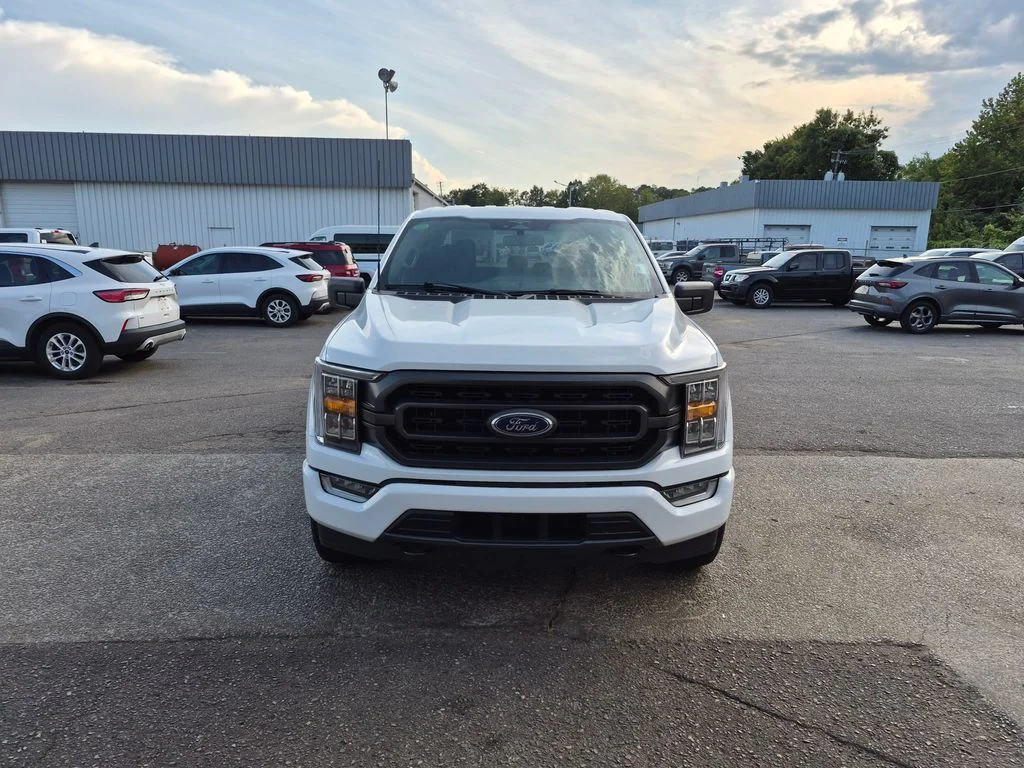 Certified Used 2023 Oxford White Ford XLT image 7