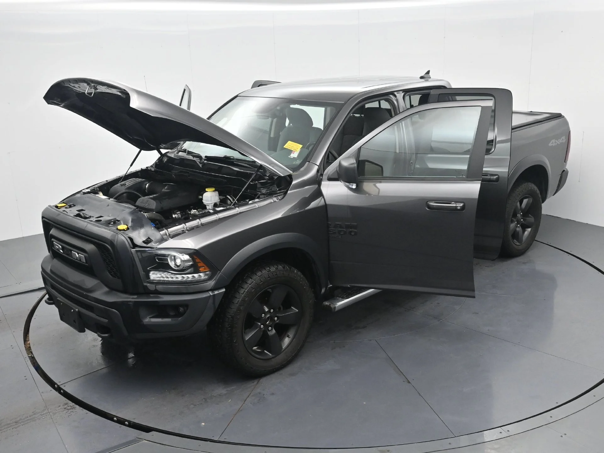 Used 2019 Gray Ram Warlock image 38