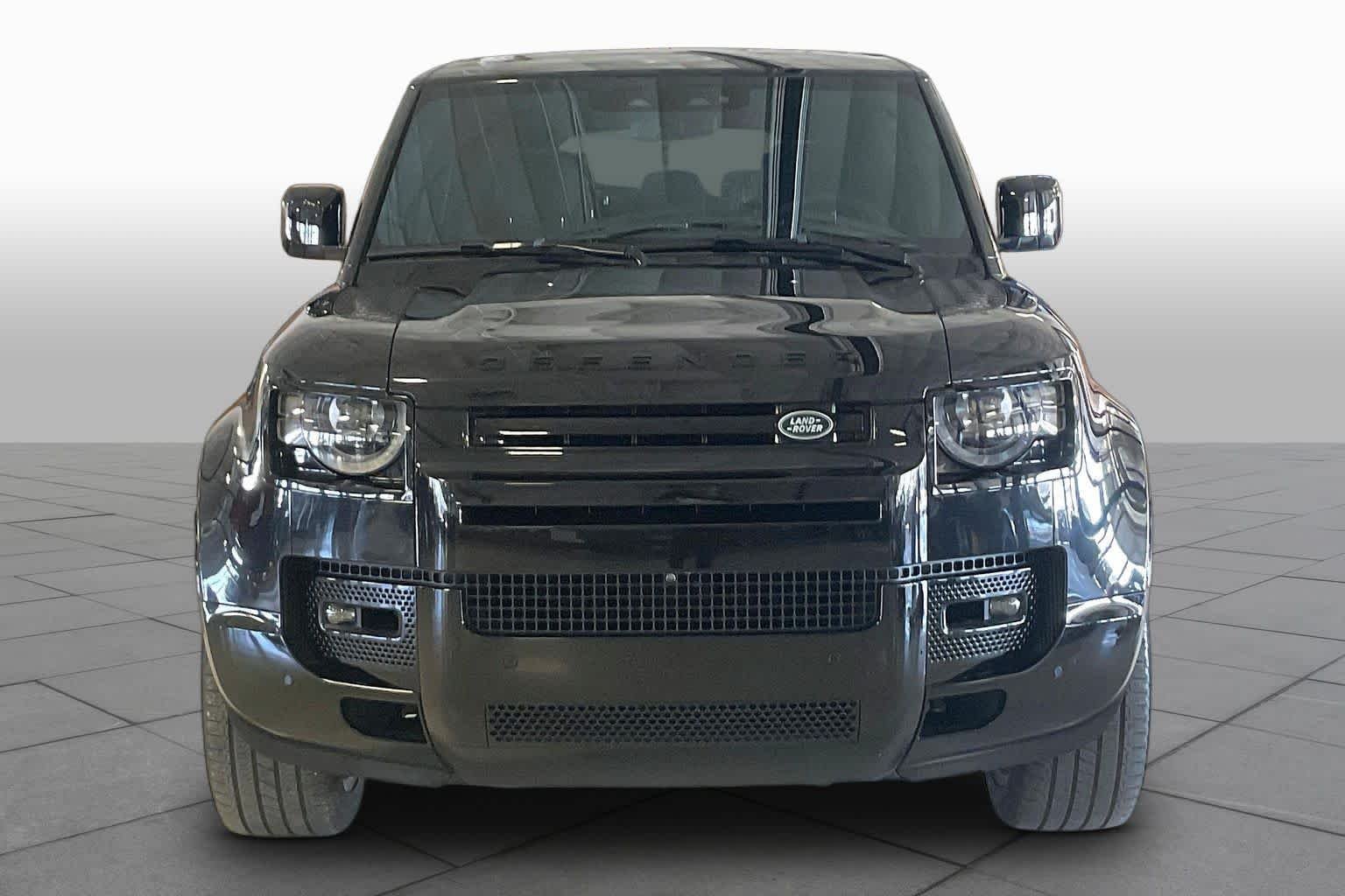 2023 Land Rover Defender 3