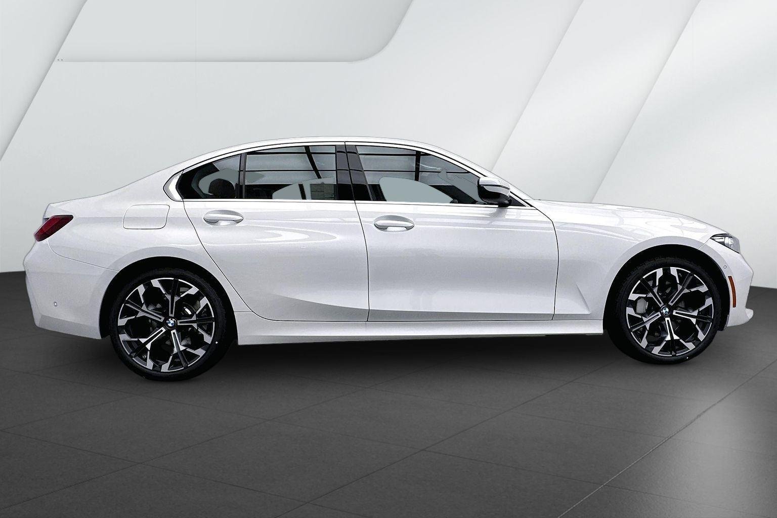 New 2026 Mineral White Metallic BMW 330i xDrive image 5