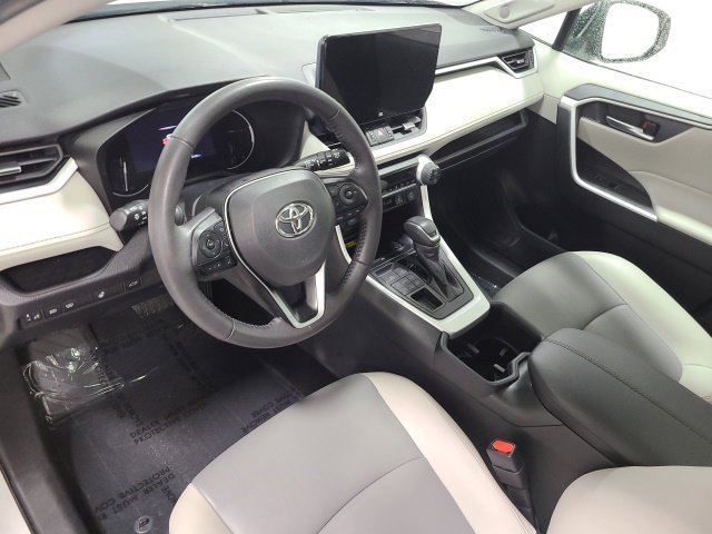 Certified Used 2024 Pearl Toyota XLE Premium image 25