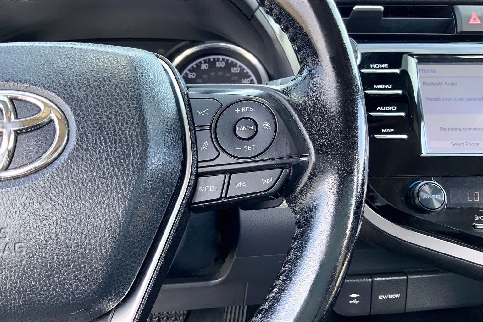 Used 2019 Midnight Black Metallic Toyota SE image 24
