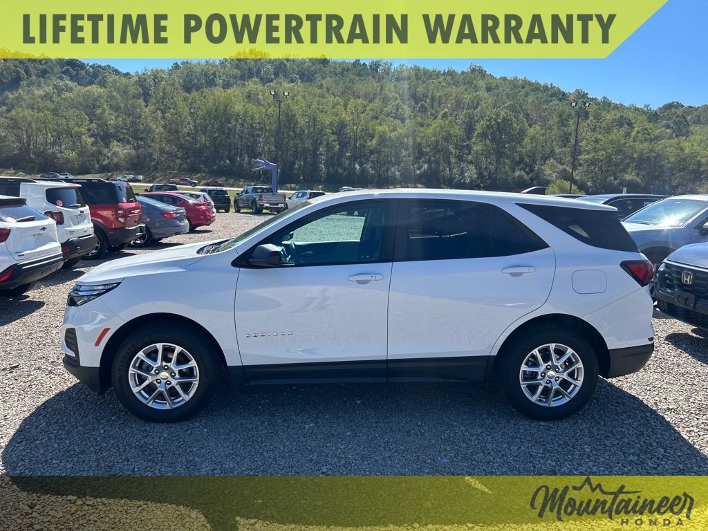 2023 Chevrolet Equinox LS photo 4