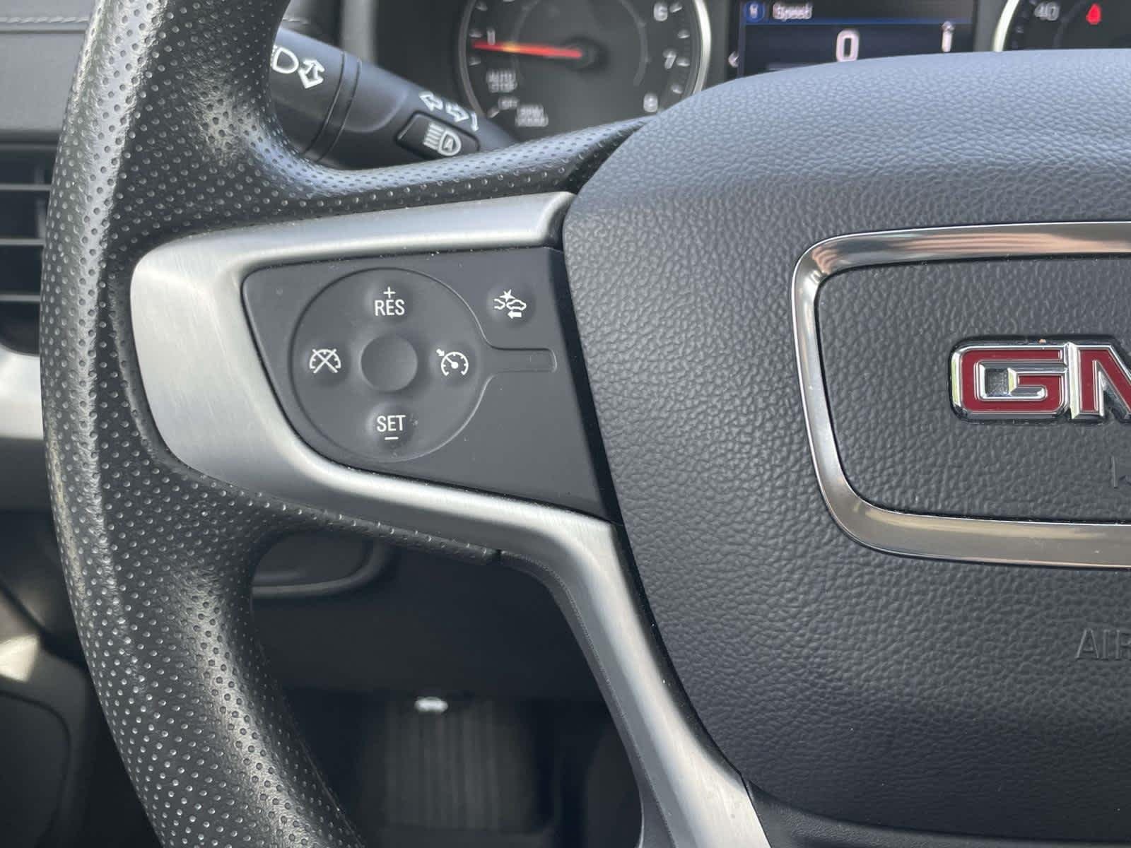 Used 2024 Sterling Metallic GMC SLE image 37
