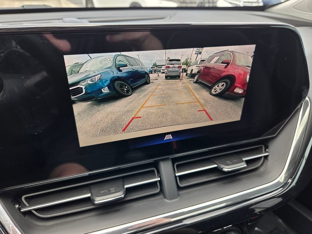 Used 2026 White Sands Chevrolet ACTIV image 32