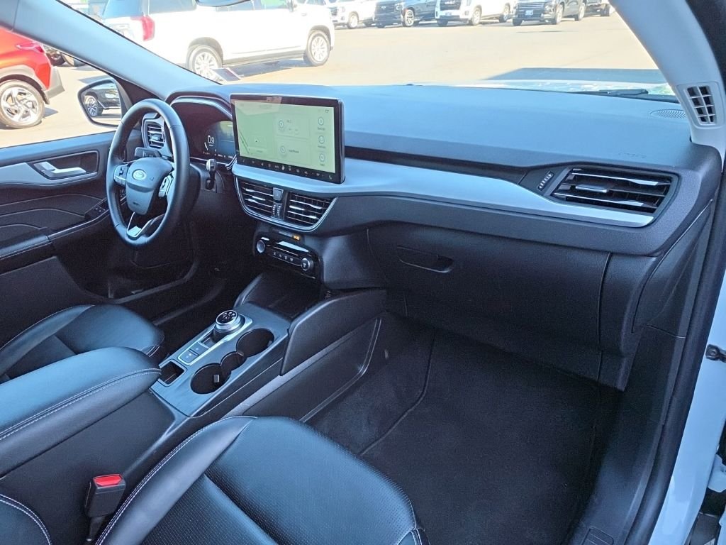Used 2025 Silver Ford Platinum image 33