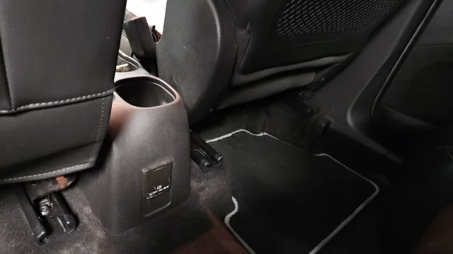 Used 2018 Black Metallic Chevrolet Premier image 27