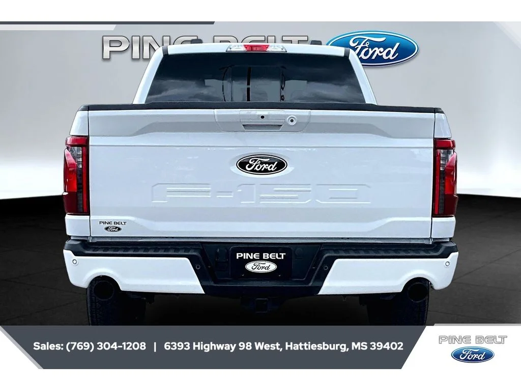 New 2026 Oxford White Ford XLT image 4