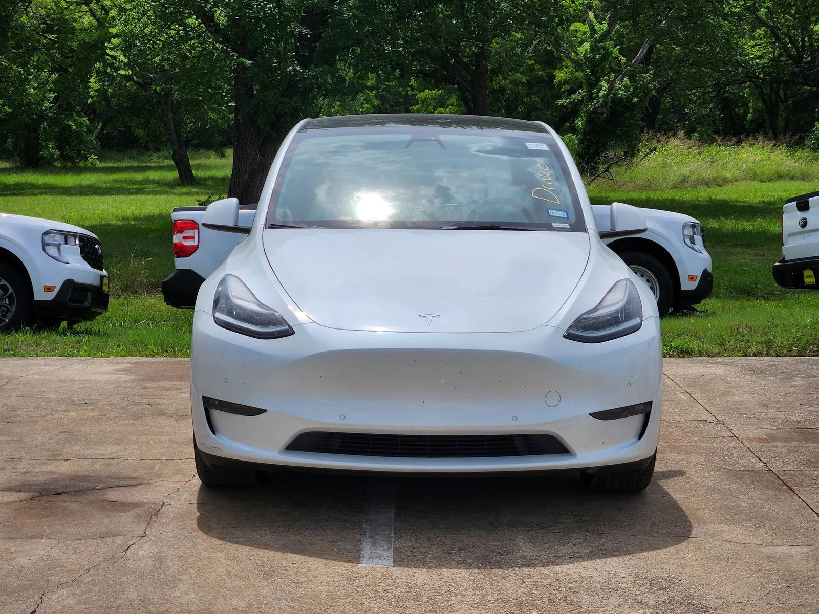 Used 2022 White Tesla Long Range image 2