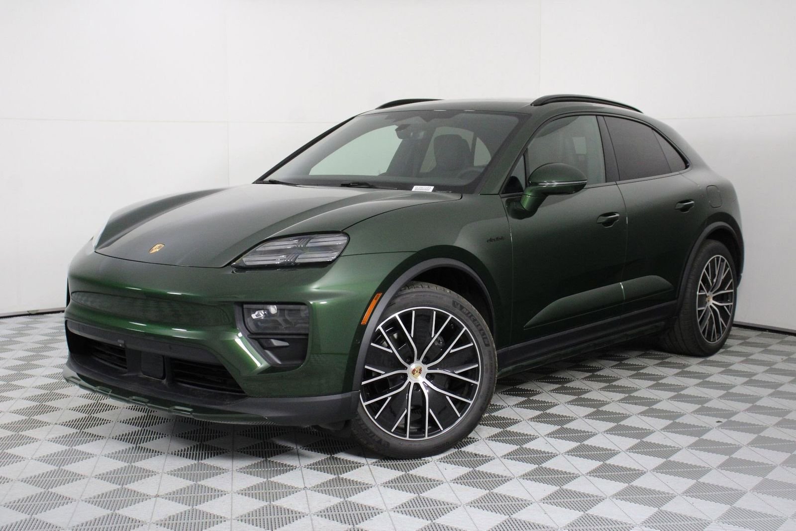 New 2026 Oak Green Metallic Neo Porsche 4 image 1