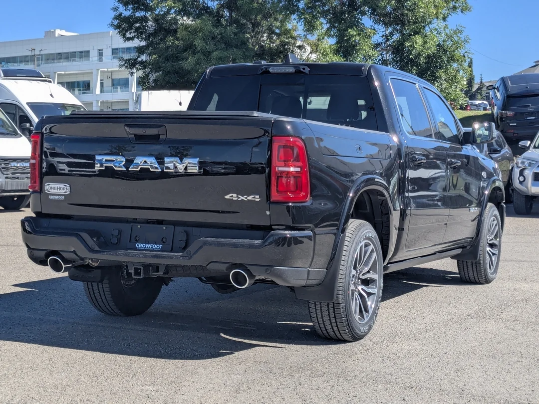 New 2026 Black RAM Limited Longhorn - - 4x4 - 5.7L HEMI V8 eTorque - Premium Leather - Pano Sunroof & More! image 8
