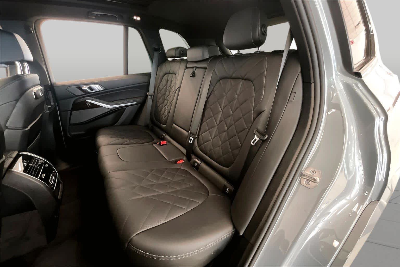 Certified Used 2025 Brooklyn Grey Metallic BMW sDrive40i image 18