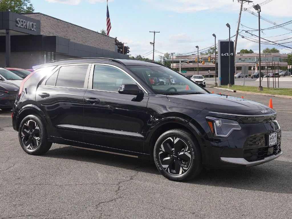 Used 2025 Kia Niro Wind with VIN KNDCR3L12S5137150 for sale in Riverdale, NJ