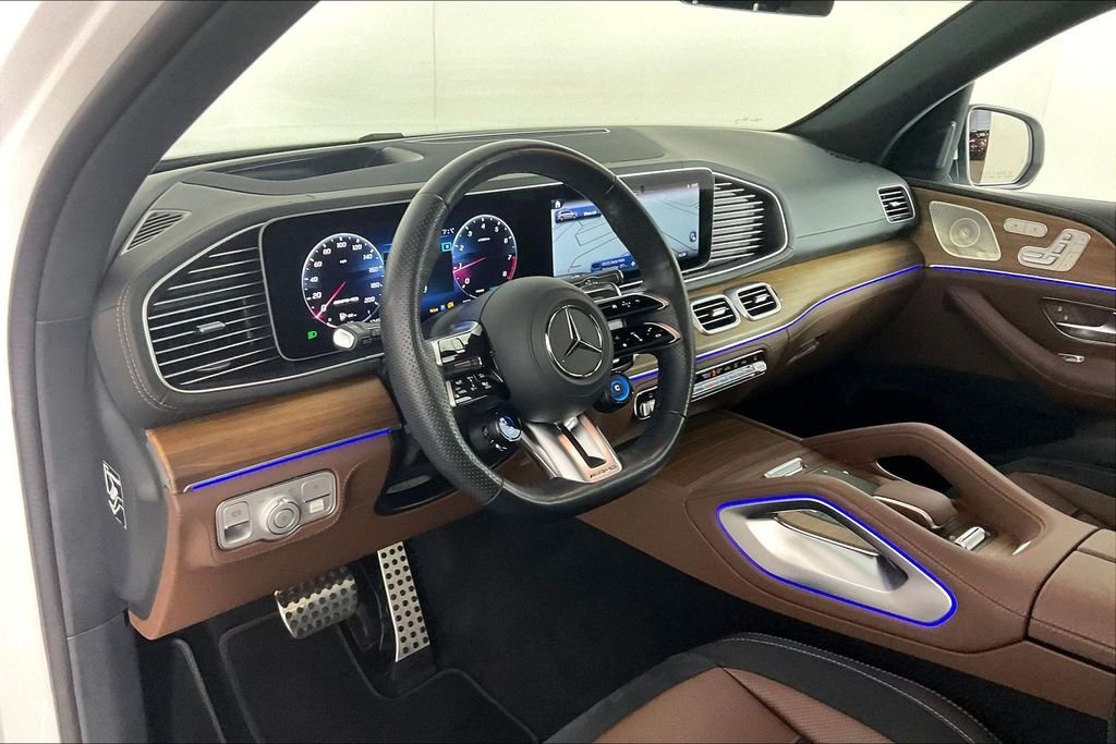 2025 Mercedes-Benz GLS AMG GLS 63 - Photo 11