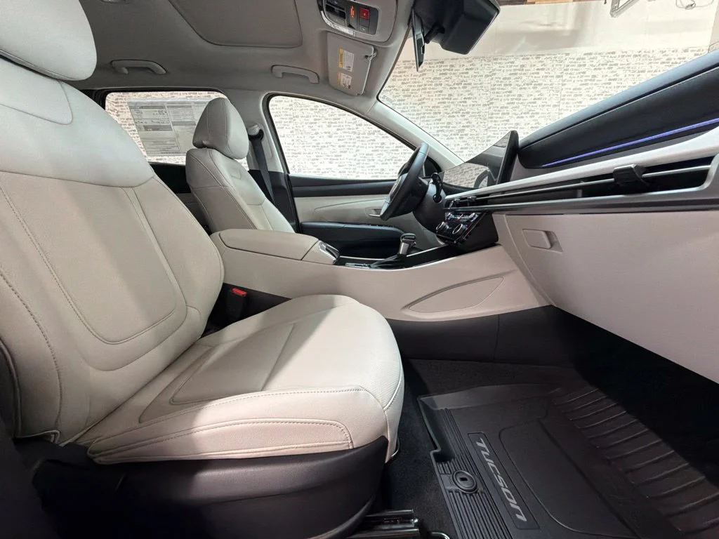 New 2026 Shimmering Silver Hyundai SEL Premium image 12