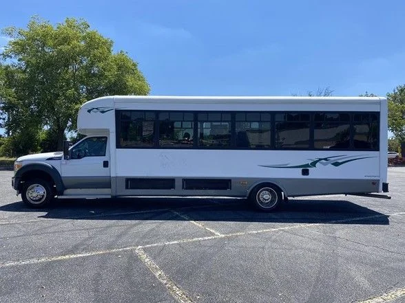 Used 2014 White Ford Handicap Accesible image 3