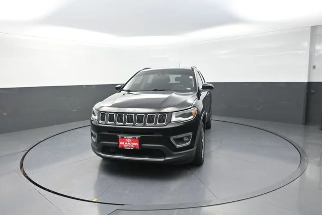 Used 2018 Black Jeep Limited image 31