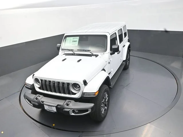 New 2026 Bright White Clear-Coat Exterior Paint Jeep Sahara image 13