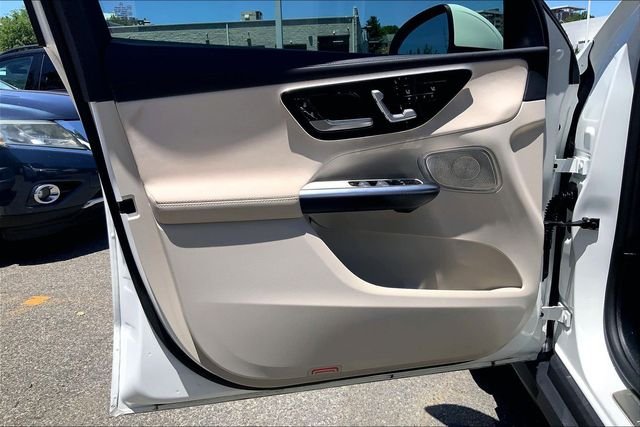 Certified Used 2023 White Mercedes-Benz GLC 300 image 18