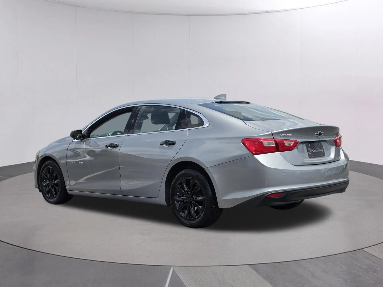 Used 2024 Sterling Gray Metallic Chevrolet LT image 9
