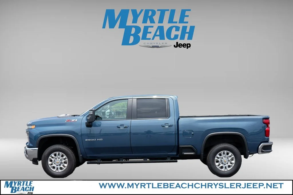 Used 2025 Lakeshore Blue Chevrolet LT image 3