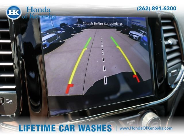 Used 2020 Diamond Black Jeep Overland image 20