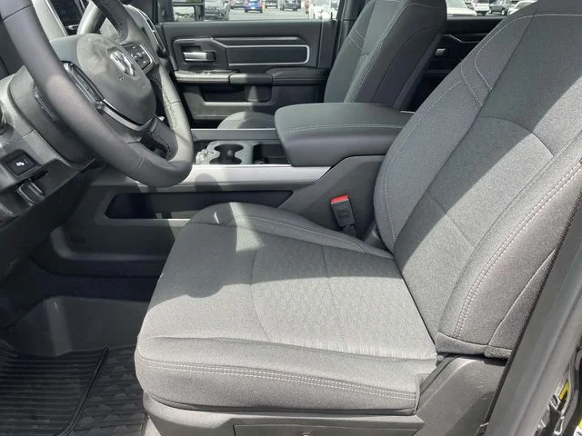 2025 RAM 2500 Big Horn - Photo 13