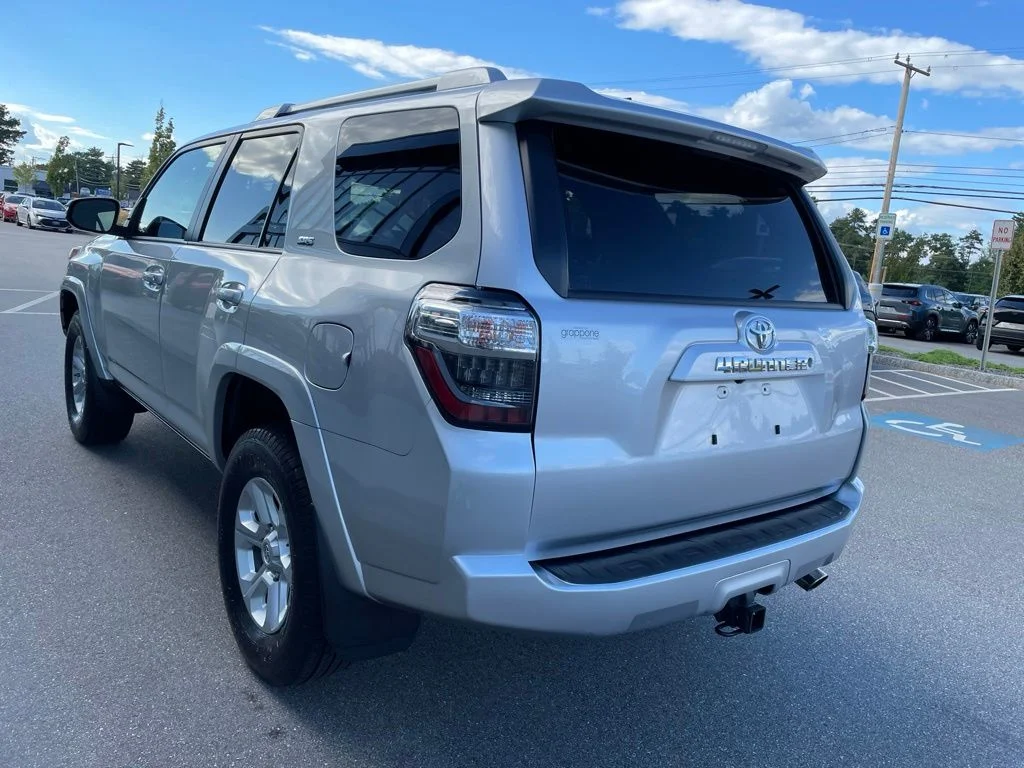 Used 2018 Classic Silver Metallic Toyota SR5 Premium image 6