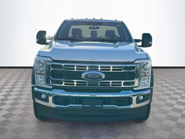 New 2026 Oxford White Ford XL image 2