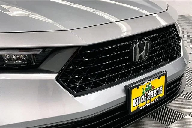 2025 Honda Accord SE - Photo 33