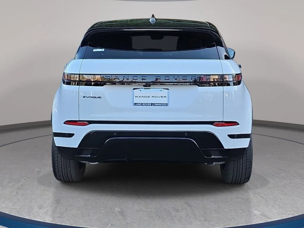 New 2026 Fuji White LAND ROVER Dynamic SE image 6