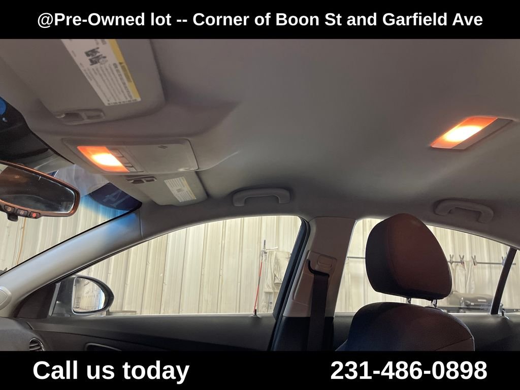 Used 2014 Blue Chevrolet 1LT image 13