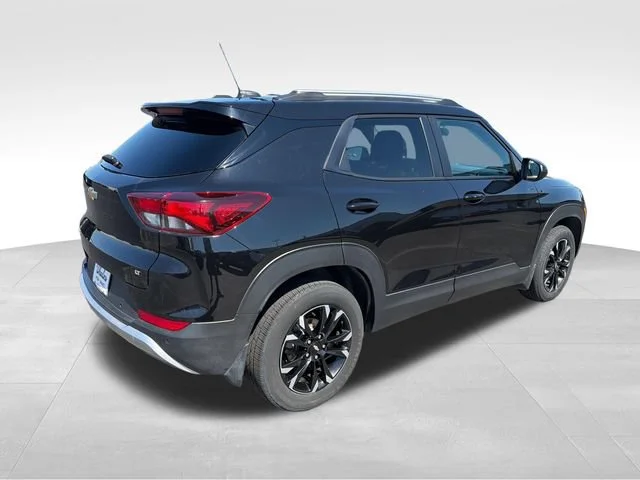 Used 2022 Mosaic Black Metallic Chevrolet LT image 6