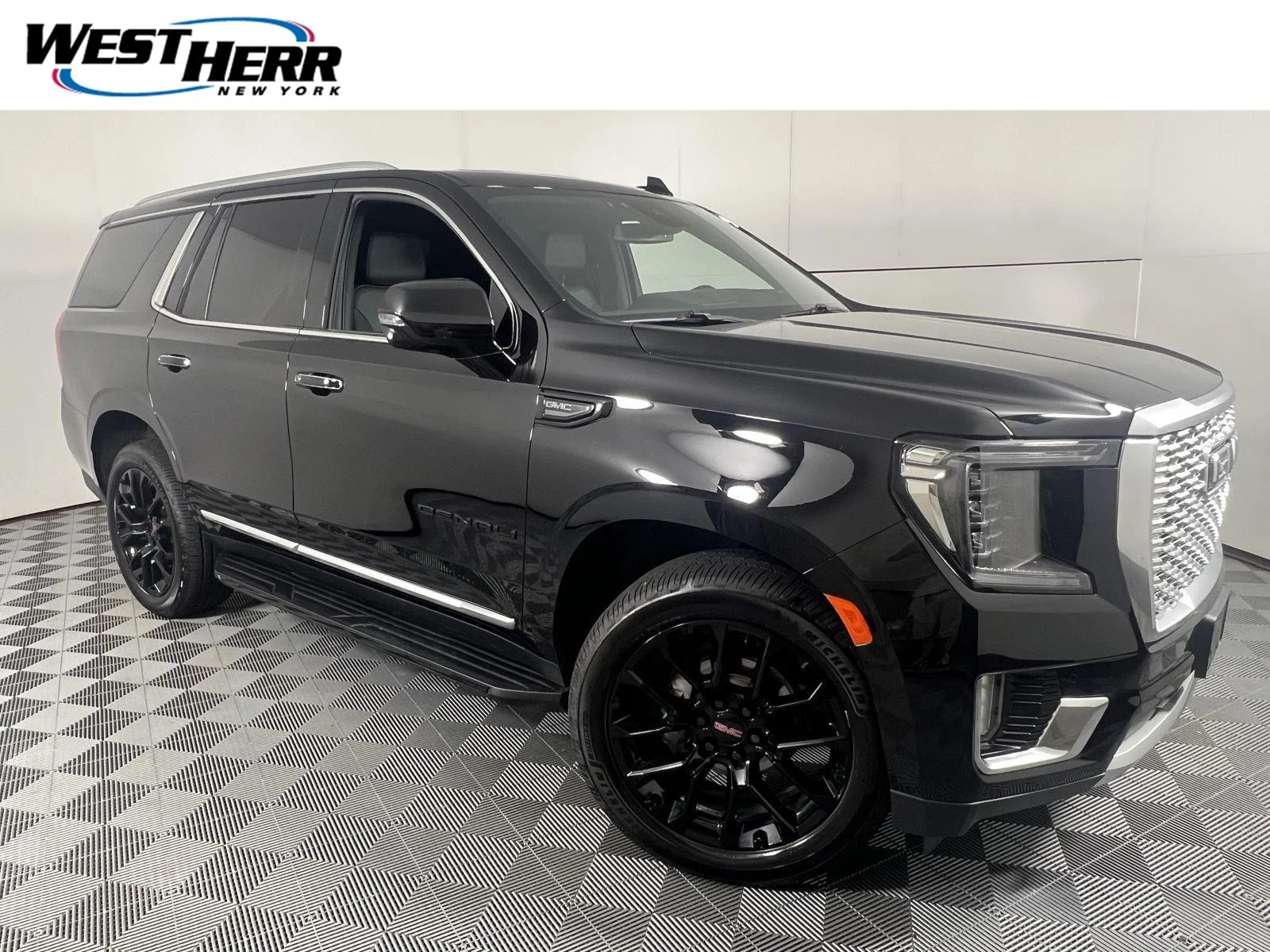 Used 2023 Onyx Black GMC Denali image 1