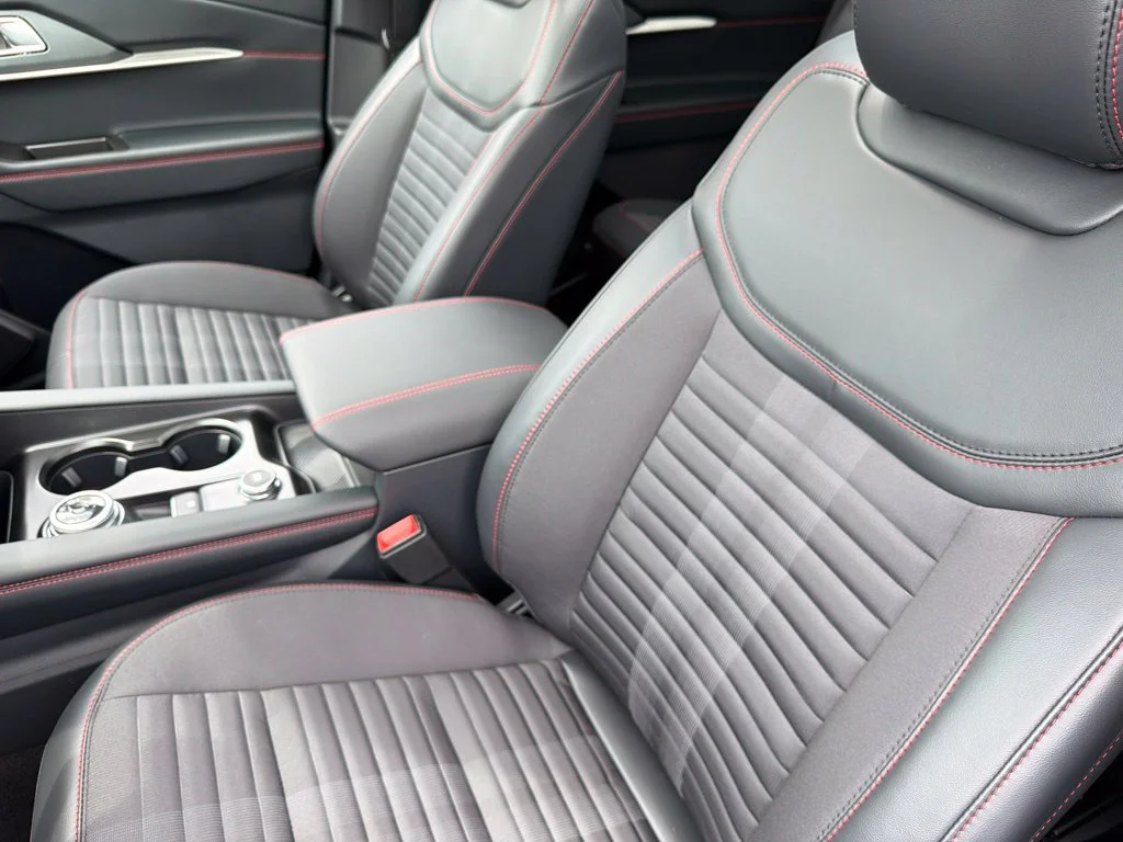 New 2026 Agate Black Metallic Ford ST-Line image 9