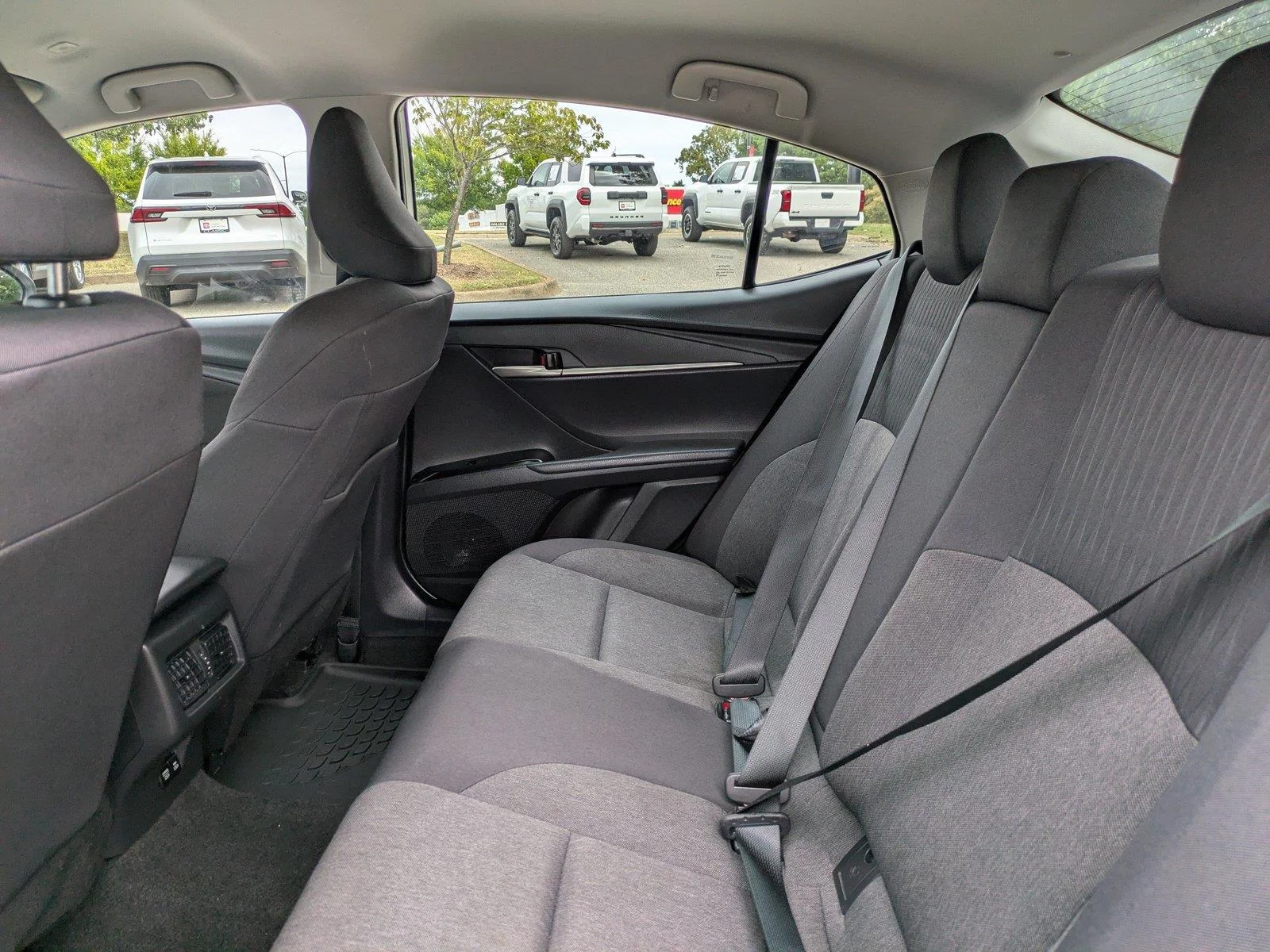 Certified Used 2025  Toyota LE image 13
