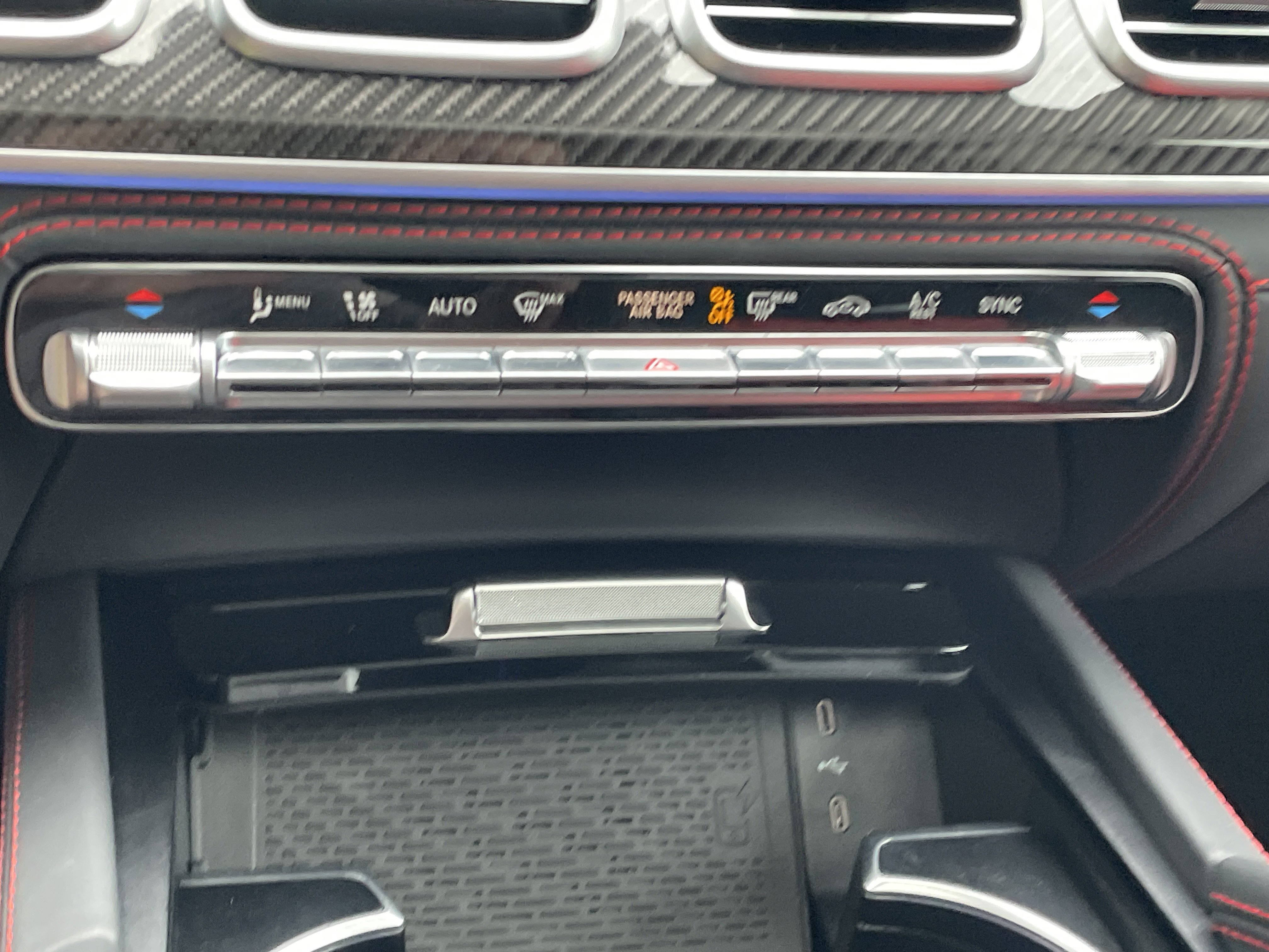 Certified Used 2025 MANUFAKTUR Moonlight White Metallic Mercedes-Benz AMG® GLE 53 4MATIC®+ Coupe image 33