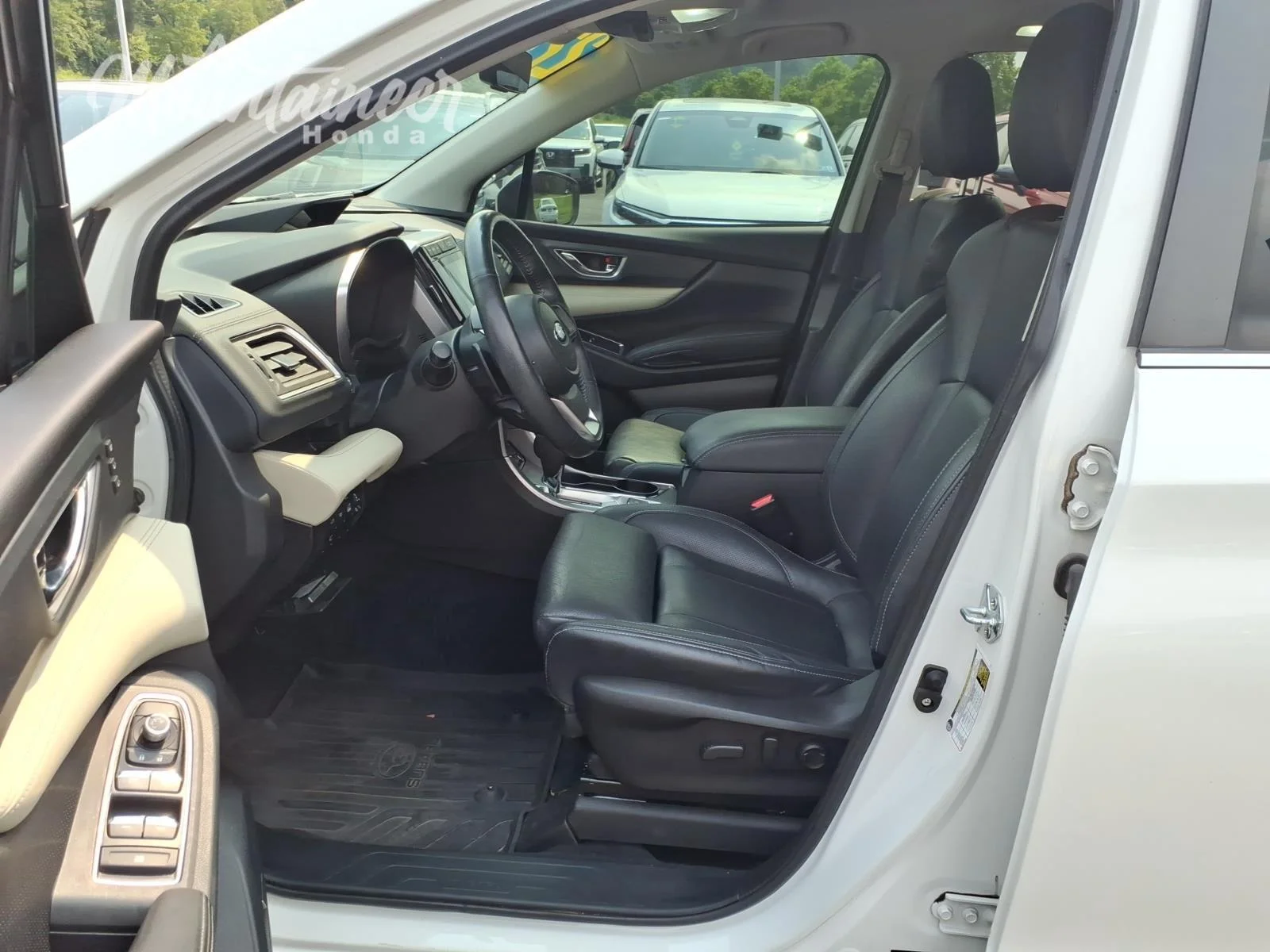 Used 2022 Crystal White Pearl Subaru Limited image 14