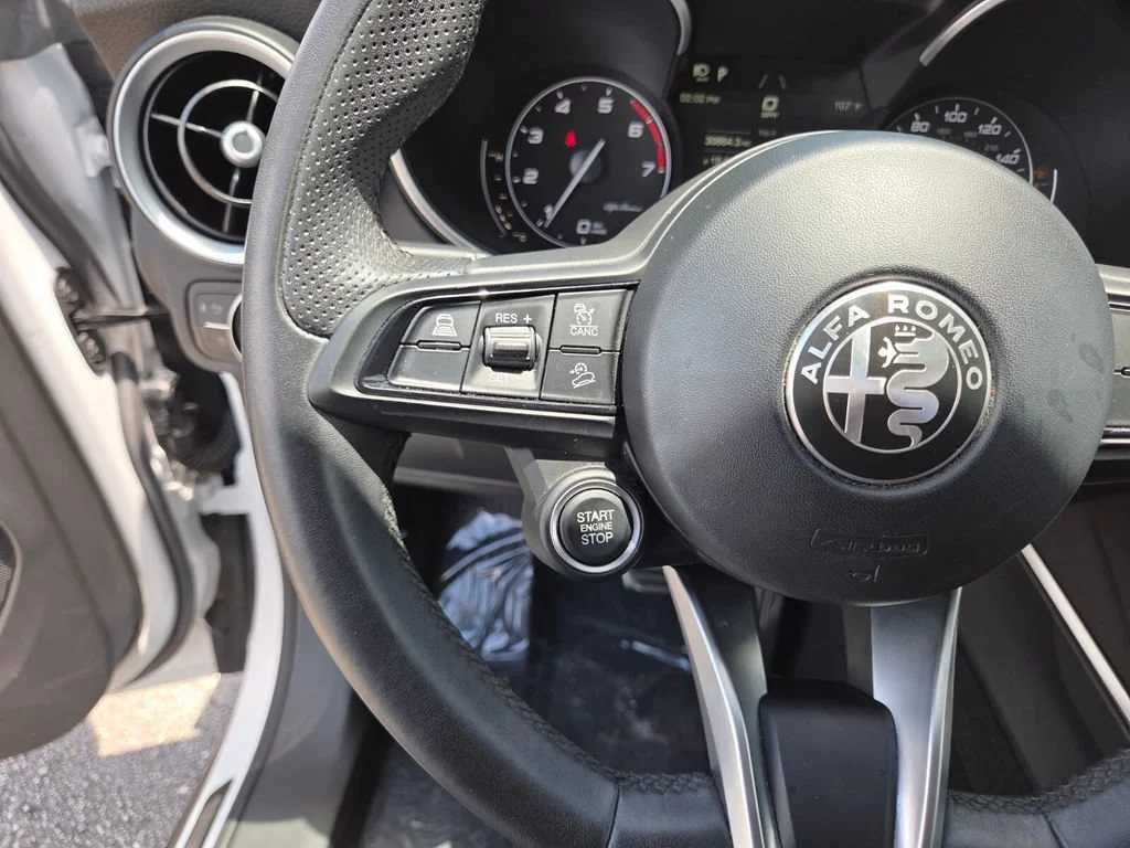 Certified Used 2022 Alfa White Alfa Romeo Ti image 34