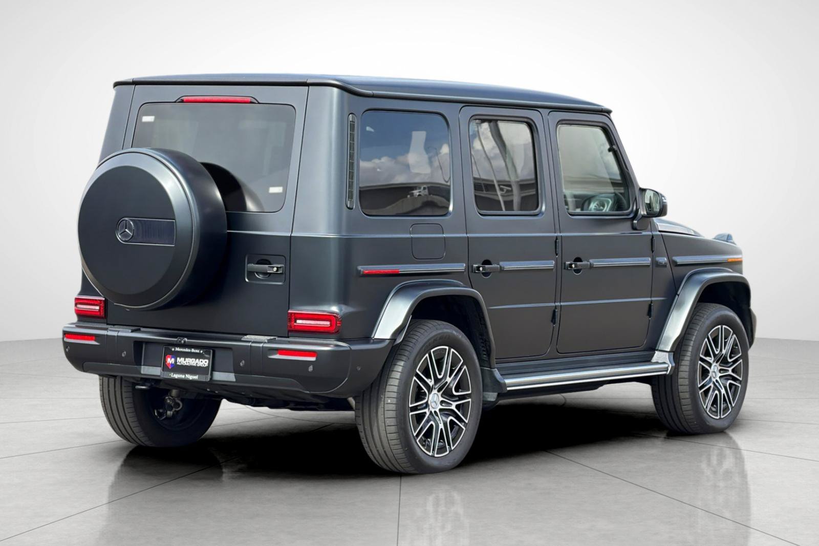 Certified Used 2025 Black Mercedes-Benz G 580 image 16