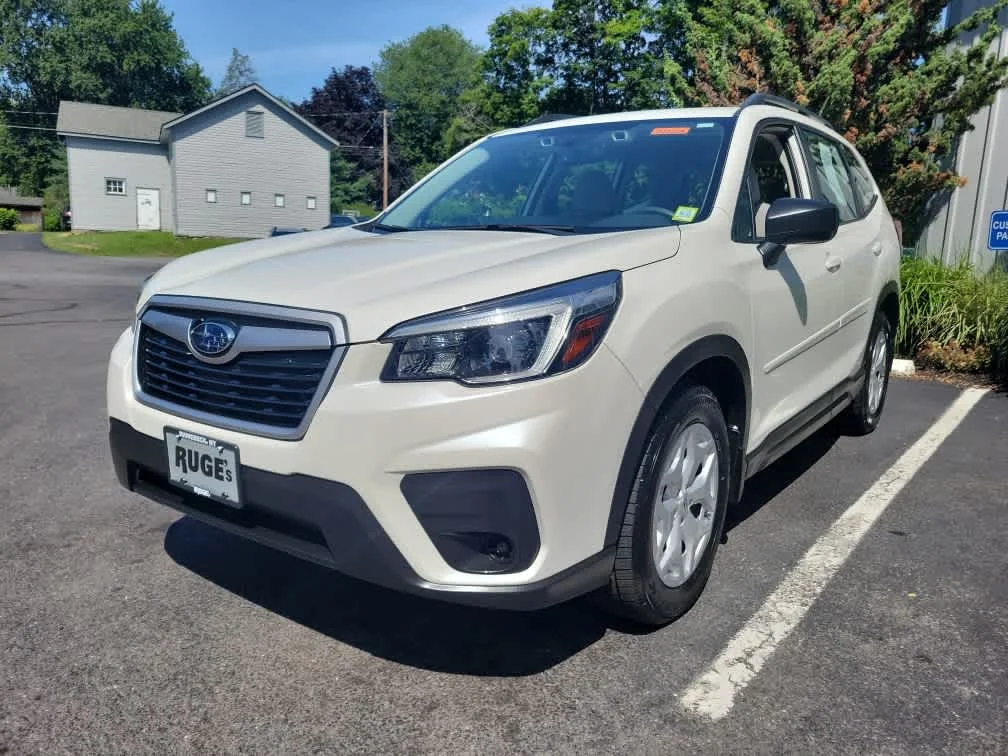 Used 2021 Crystal White Pearl Subaru  image 7