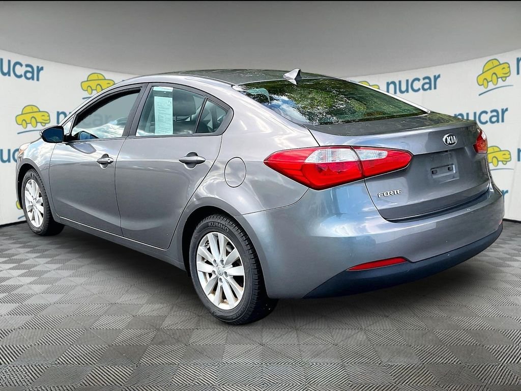 Used 2016 Graphite Steel Metallic Kia LX image 3
