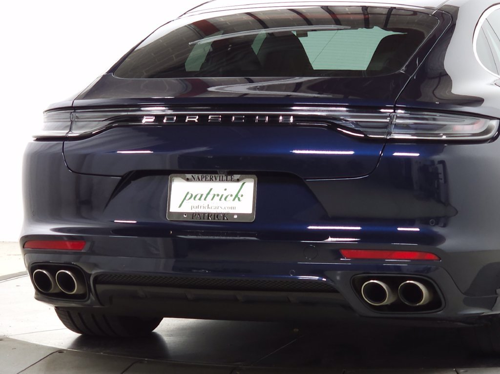 Used 2022  Porsche 4S image 7