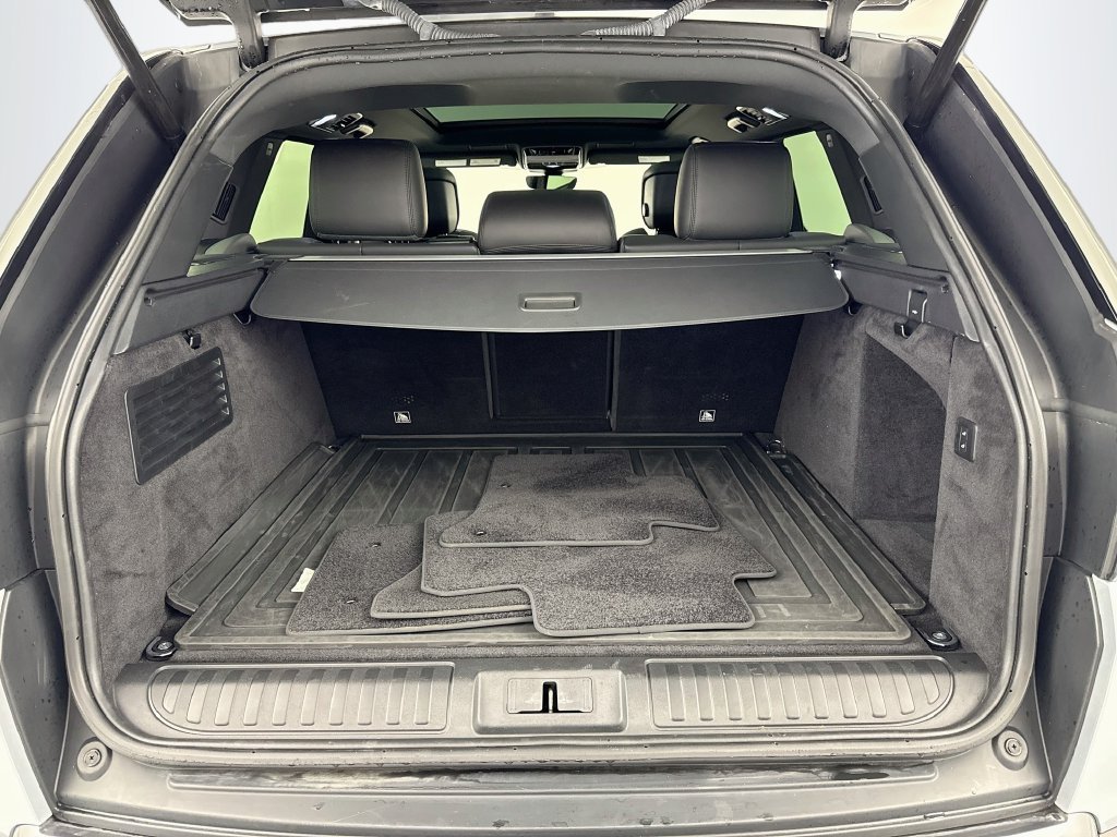 Used 2021 Silver Land Rover HSE Silver Edition image 27