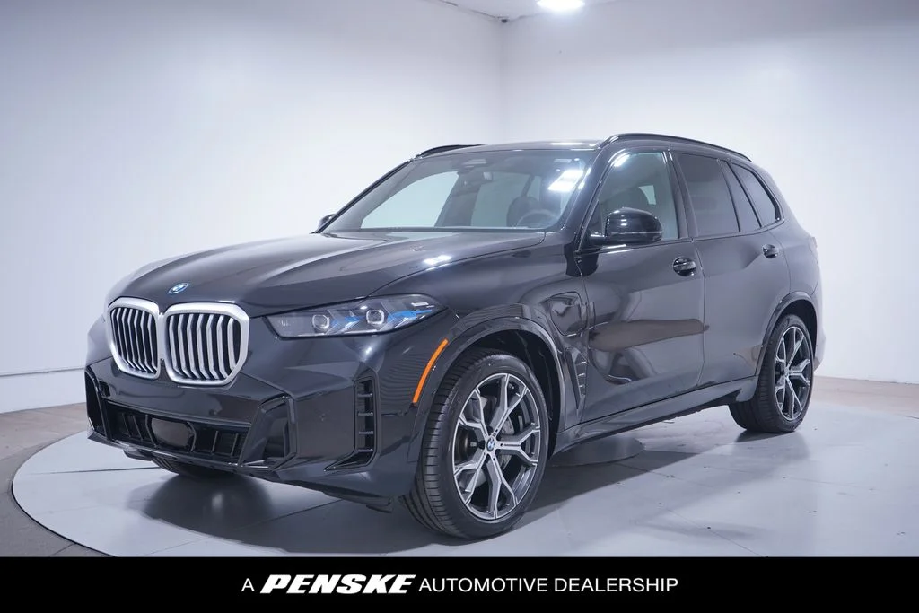 2026 BMW X5 xDrive50e's photo