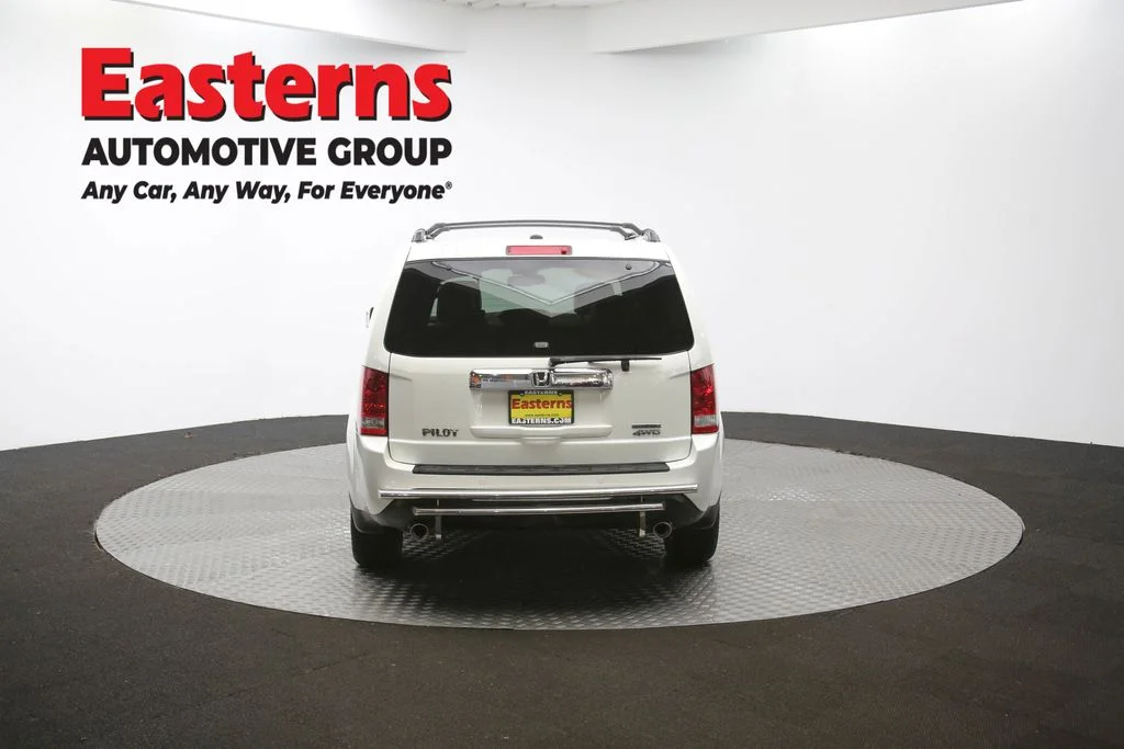 Used 2014 White Honda Touring image 35