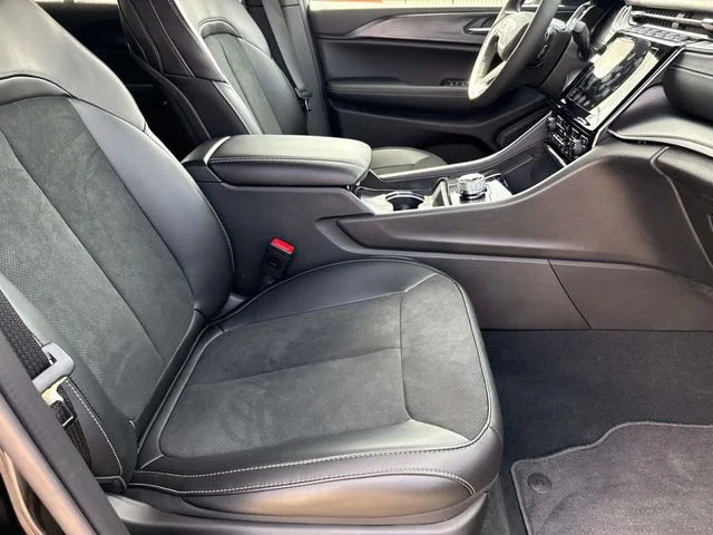 New 2025 Black Jeep Altitude X image 26