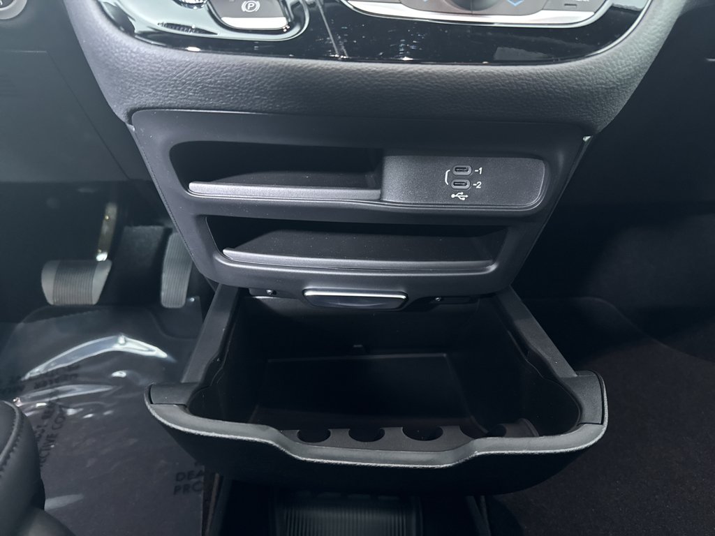 2026 Chrysler Pacifica Select - Photo 36